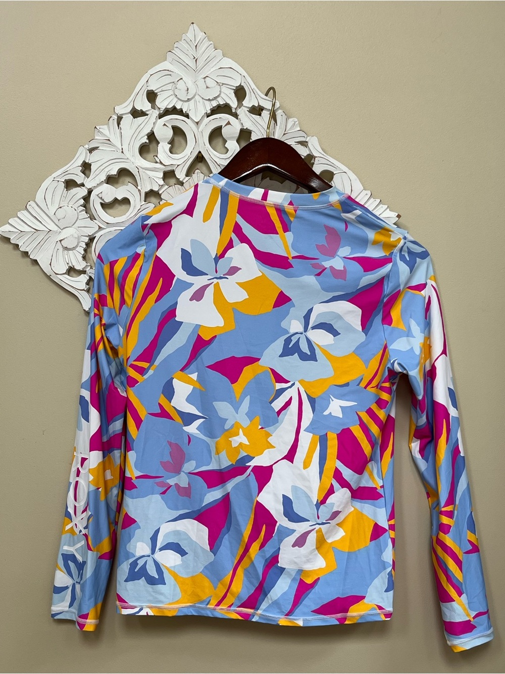 NWOT Roxy Long-Sleeve Floral Print Rash Guard - Picture 2 of 7